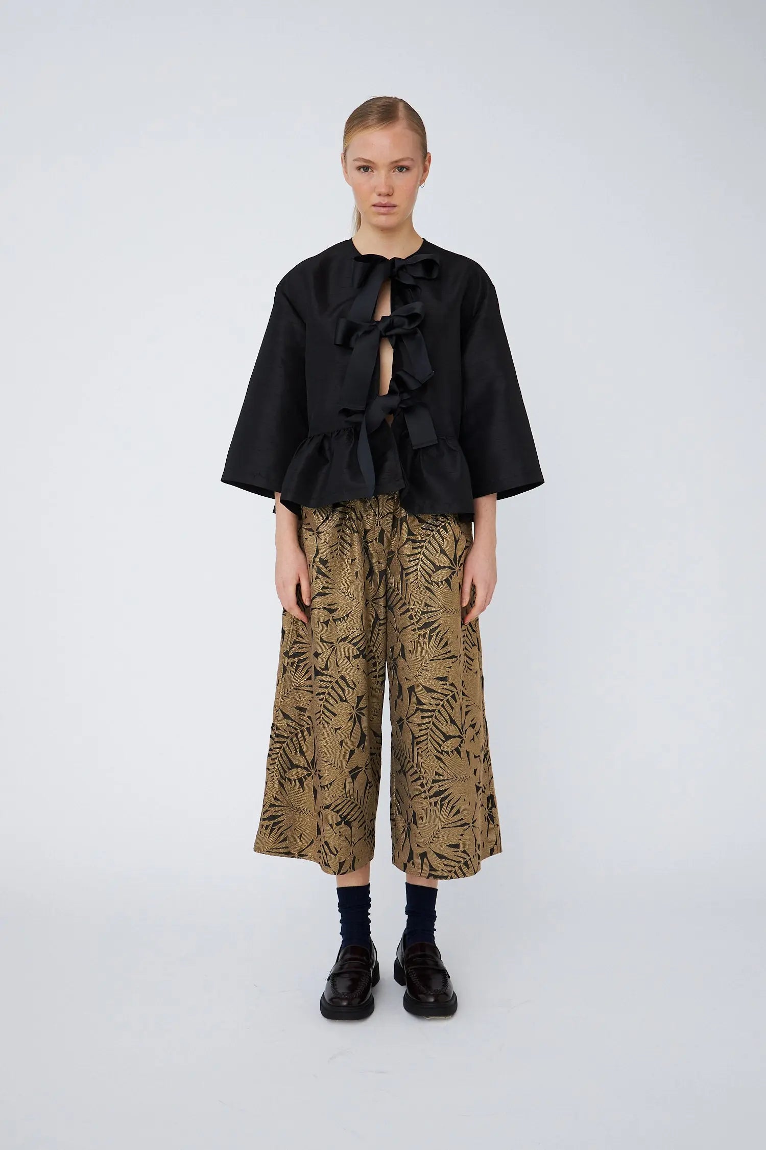 Stella Nova Crispy Peplum Bow Blouse Blouse 999 Black