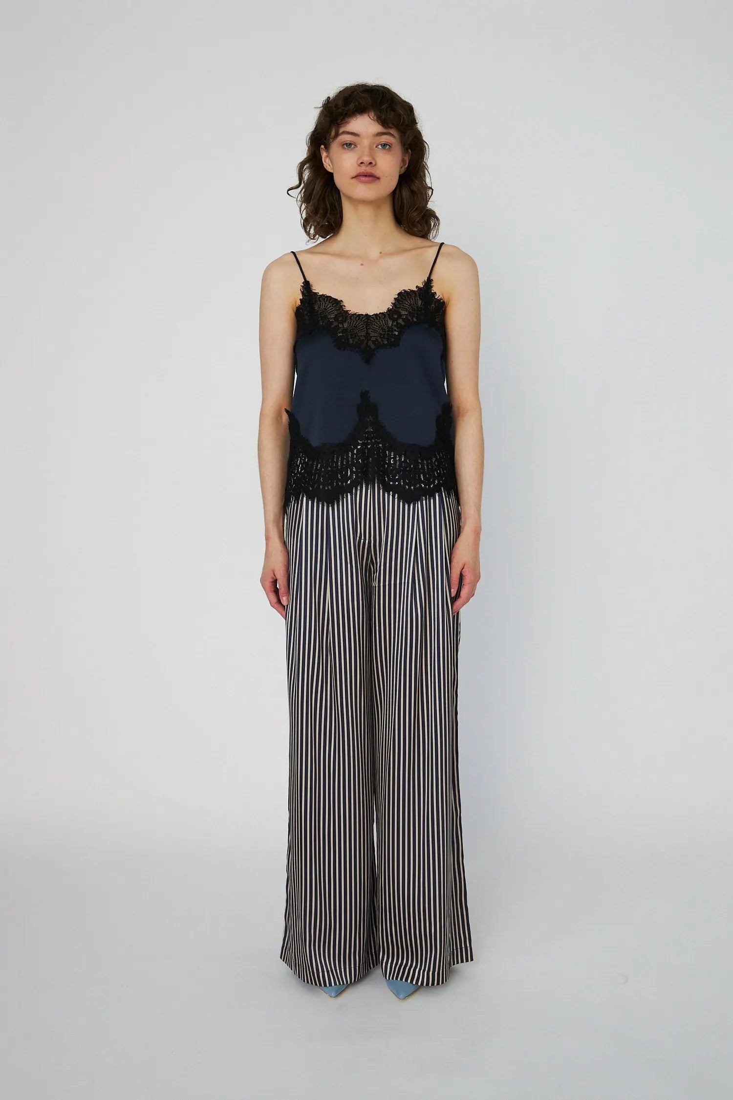 Stella Nova Delicate lace Top Top 401 Ultra Navy