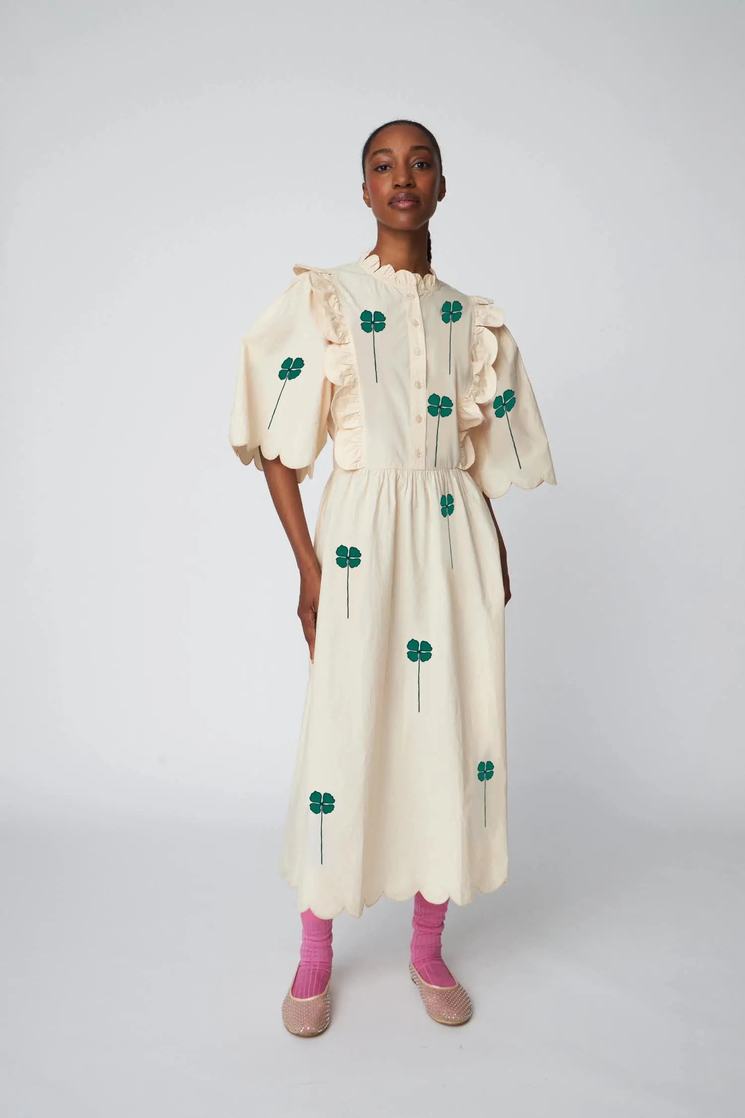 Stella Nova Embroidered Midi dress with Scallops Dress 204 Green/Creme